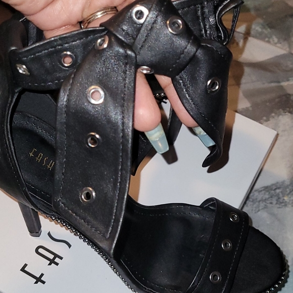 Fashion Nova heels - Picture 9 of 9